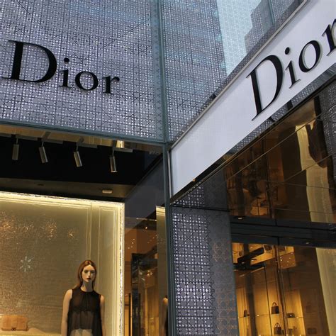 does dior accept cash in store|Dior free shipping time.